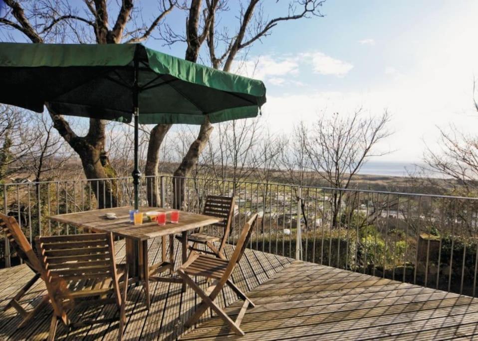 Cottage , Seaside Views, Quiet Beach, Awesome View Pendine Exterior photo
