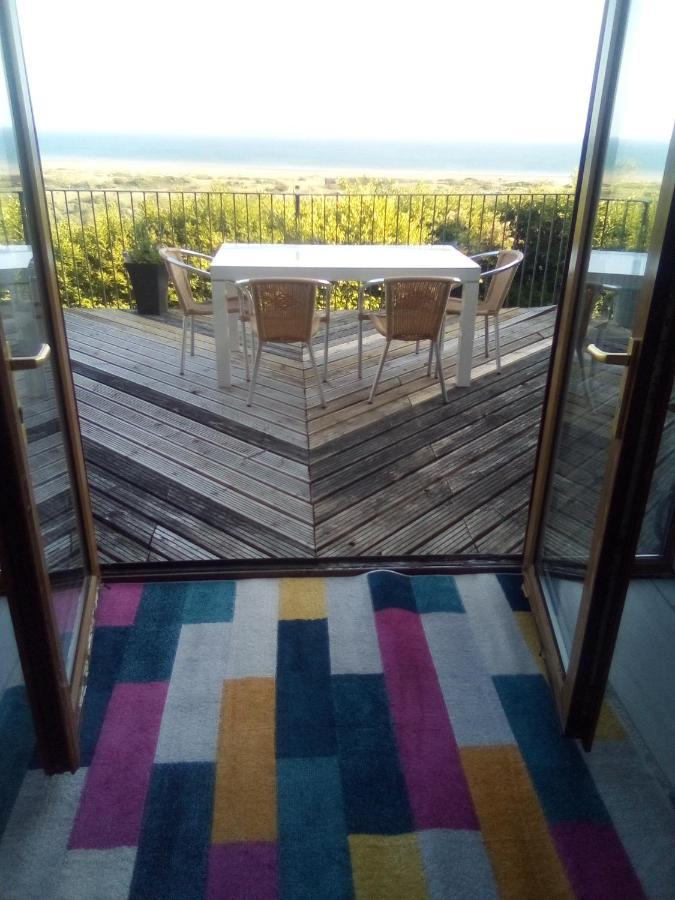 Cottage , Seaside Views, Quiet Beach, Awesome View Pendine Exterior photo